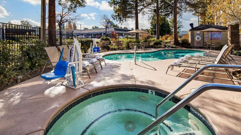Best Western John Muir Inn image