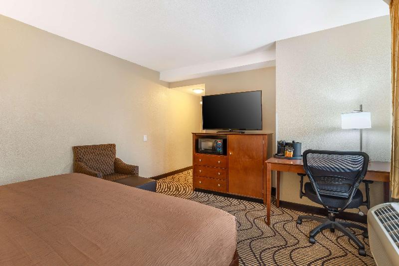 Best Western John Muir Inn image