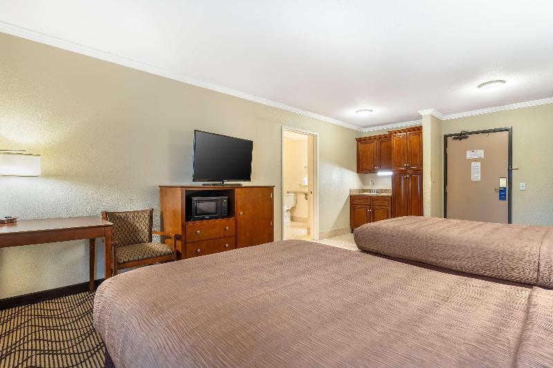 Best Western John Muir Inn image