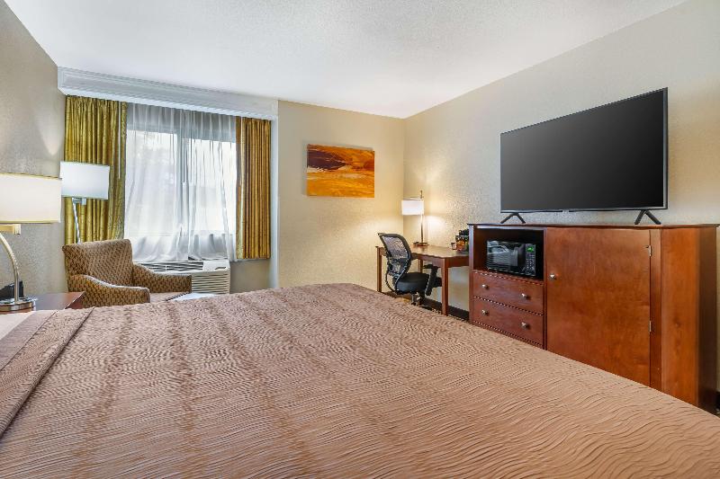 Best Western John Muir Inn image