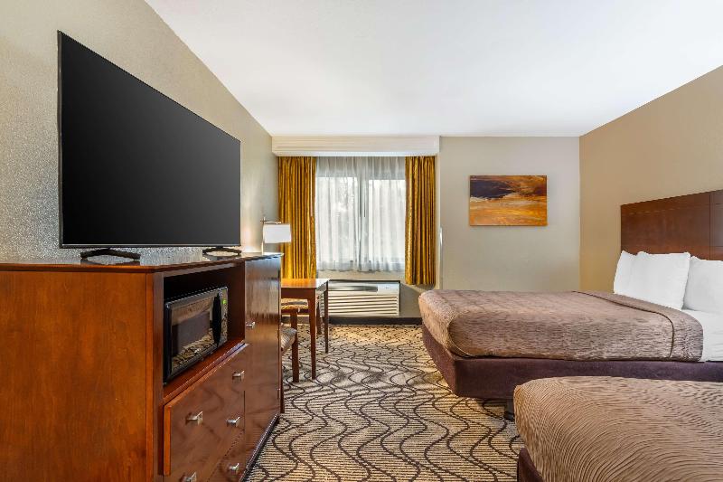 Best Western John Muir Inn image