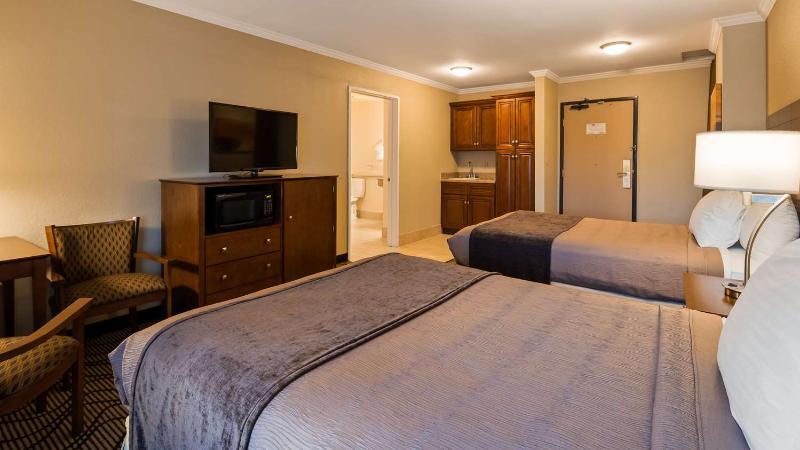 Best Western John Muir Inn image