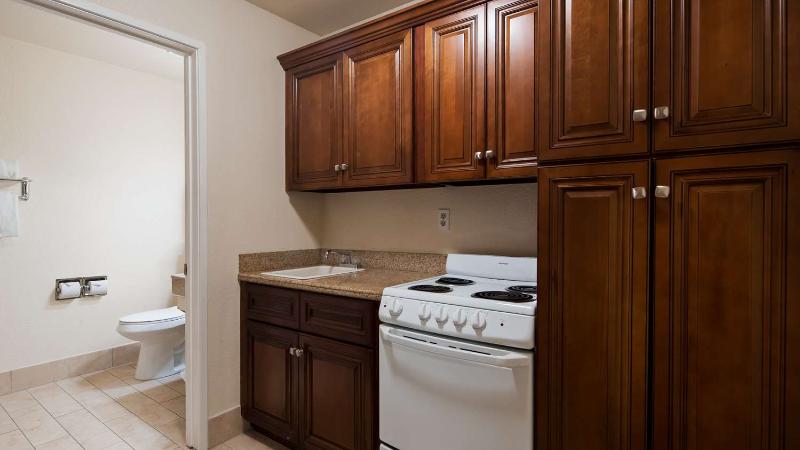 Best Western John Muir Inn image