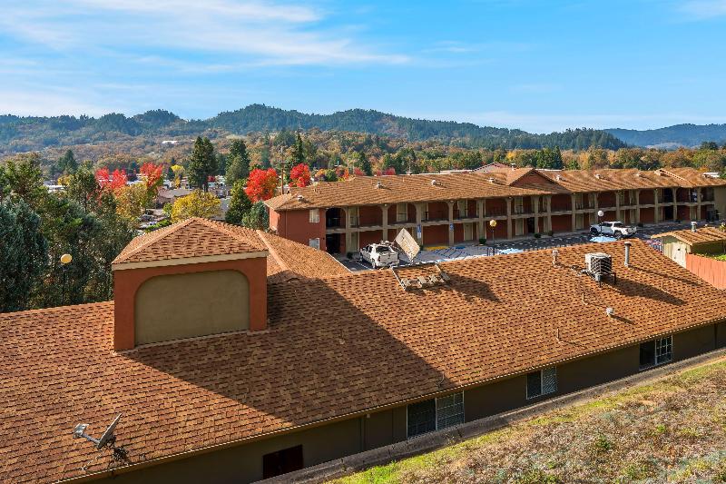 Best Western Willits Inn image