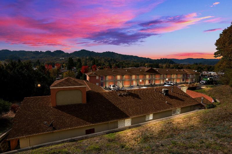 Best Western Willits Inn image