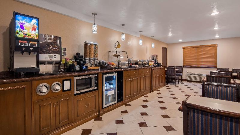 Best Western Willits Inn image