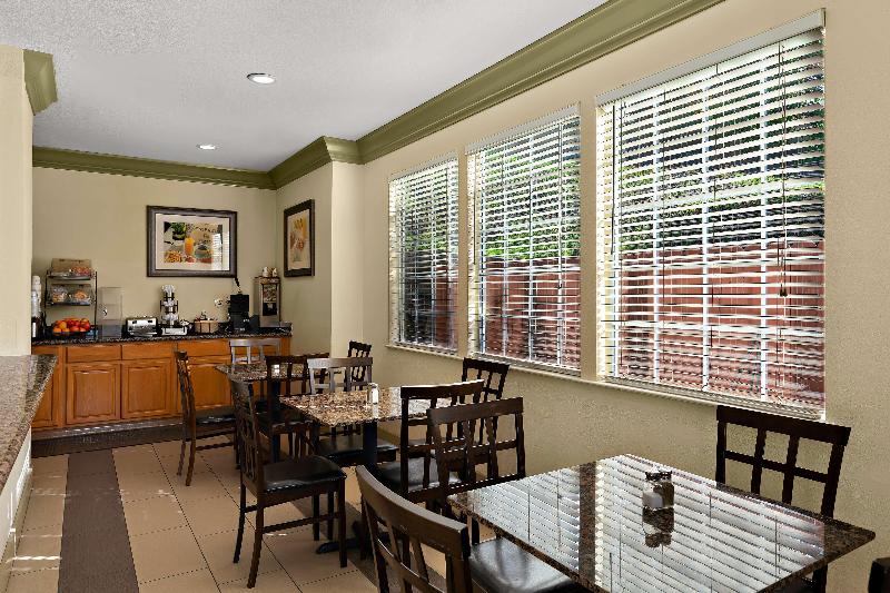 Best Western Willits Inn image
