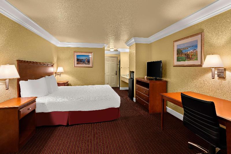Best Western Willits Inn image