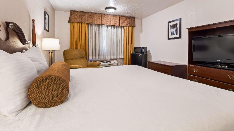 Best Western Willits Inn image