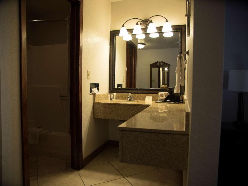 Best Western Willits Inn image