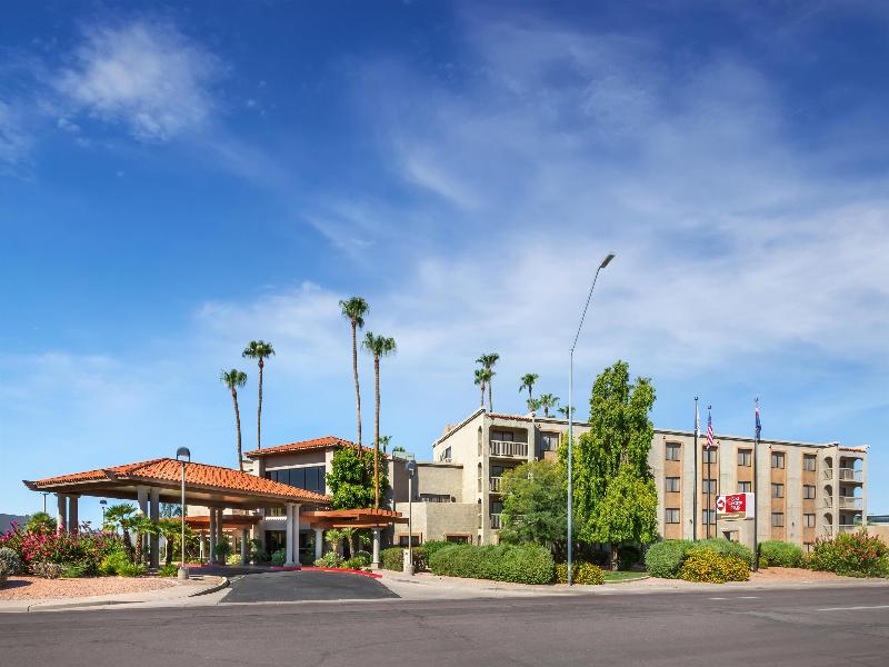 Best Western Plus Scottsdale Thunderbird Suites image