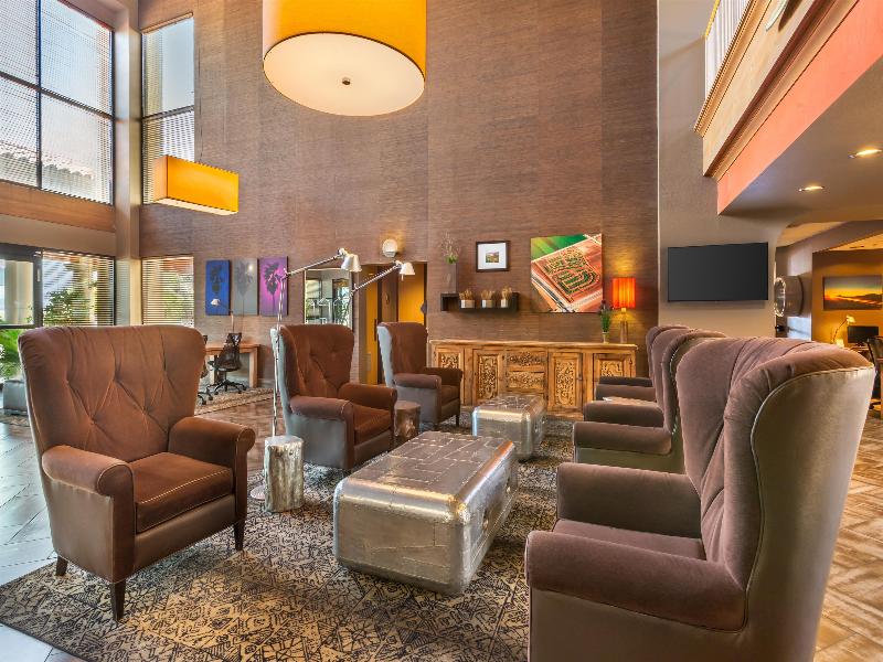 Best Western Plus Scottsdale Thunderbird Suites image