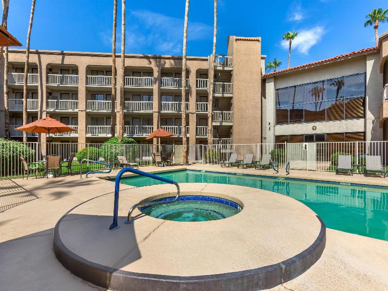 Best Western Plus Scottsdale Thunderbird Suites image