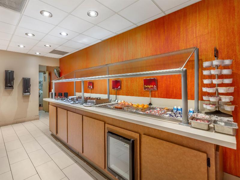 Best Western Plus Scottsdale Thunderbird Suites image