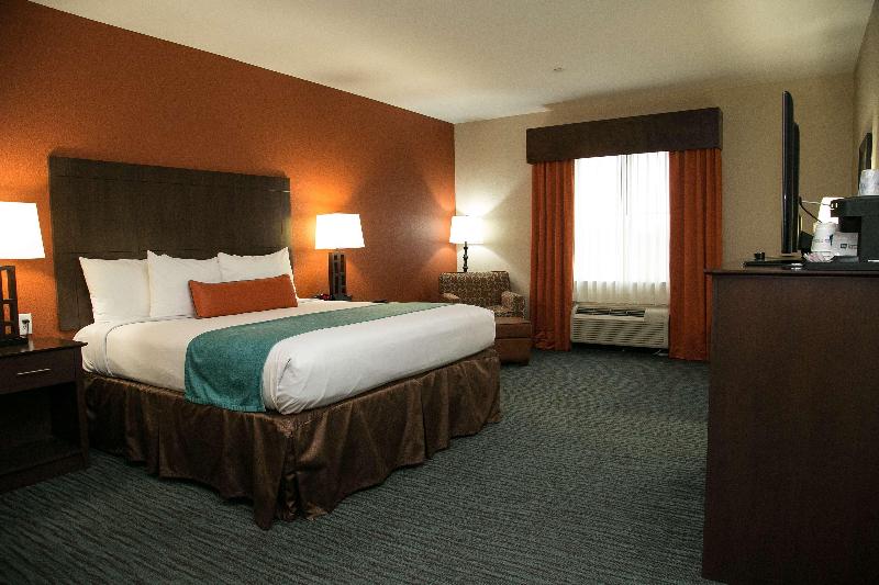 Best Western Plus Williston Hotel & Suites image