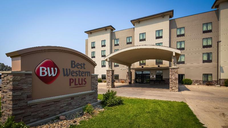 Best Western Plus Williston Hotel & Suites image