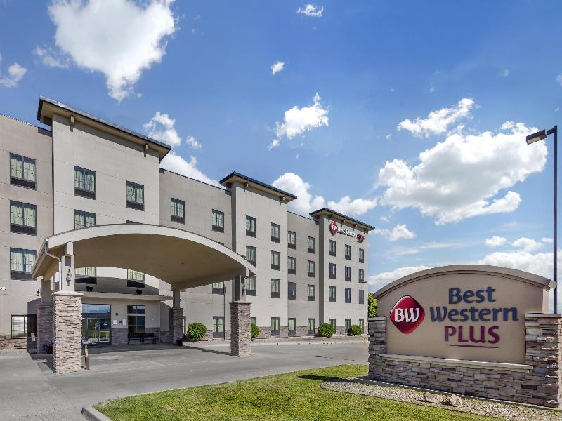 Best Western Plus Williston Hotel & Suites image