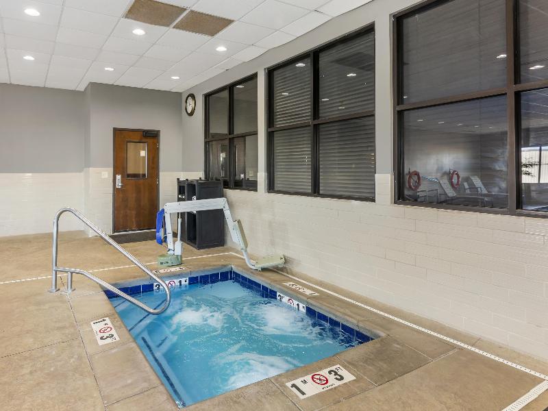 Best Western Plus Williston Hotel & Suites image