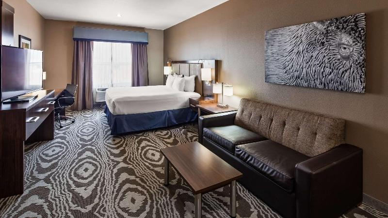 Best Western Plus Williston Hotel & Suites image