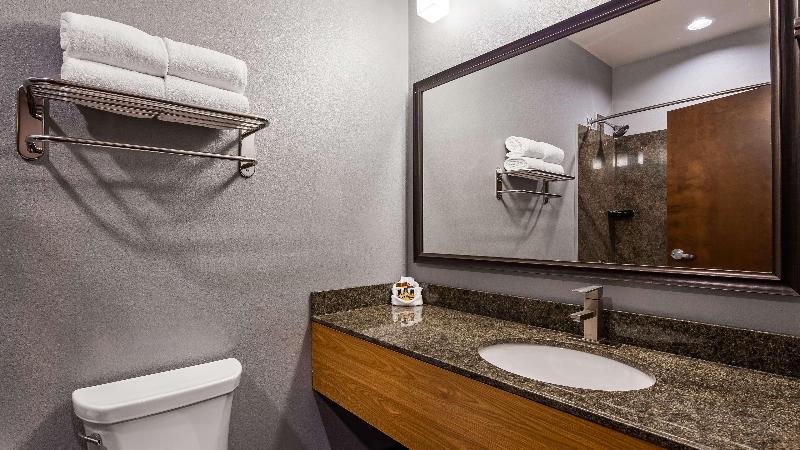 Best Western Plus Williston Hotel & Suites image