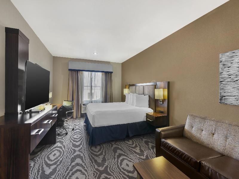 Best Western Plus Williston Hotel & Suites image