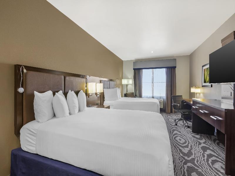 Best Western Plus Williston Hotel & Suites image