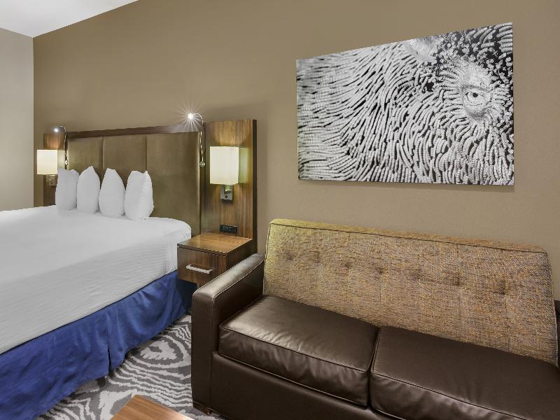 Best Western Plus Williston Hotel & Suites image