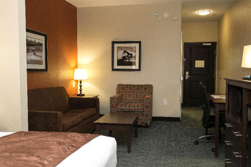 Best Western Plus Williston Hotel & Suites image