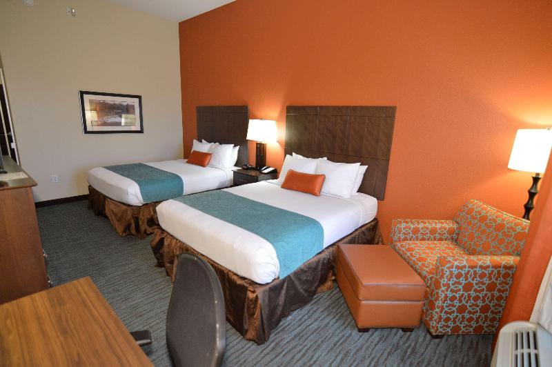 Best Western Plus Williston Hotel & Suites image