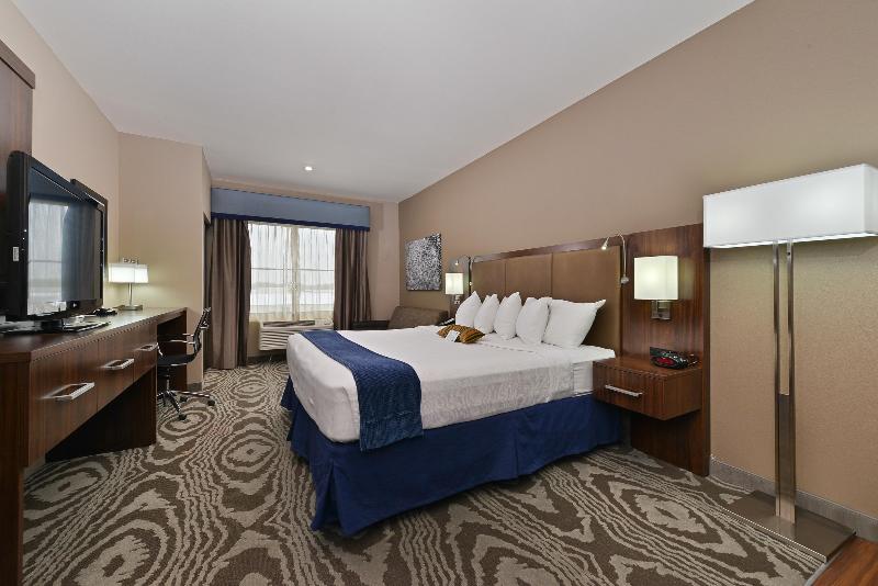 Best Western Plus Williston Hotel & Suites image