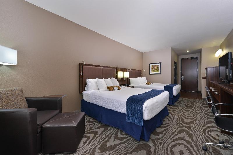 Best Western Plus Williston Hotel & Suites image