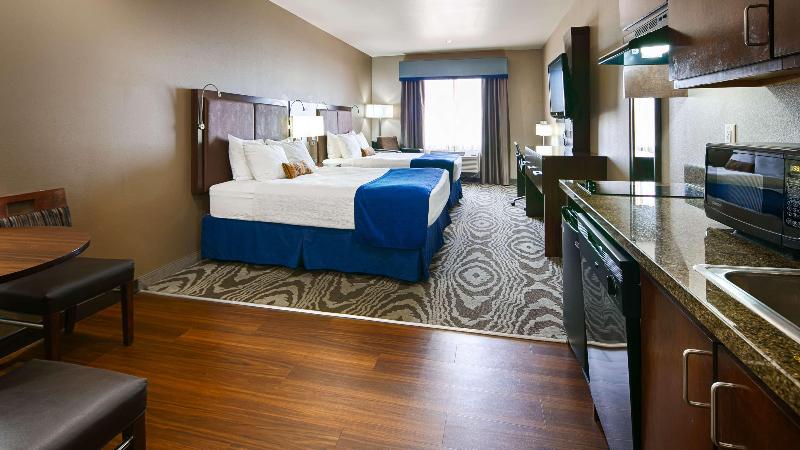 Best Western Plus Williston Hotel & Suites image