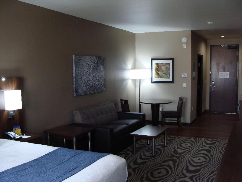 Best Western Plus Williston Hotel & Suites image