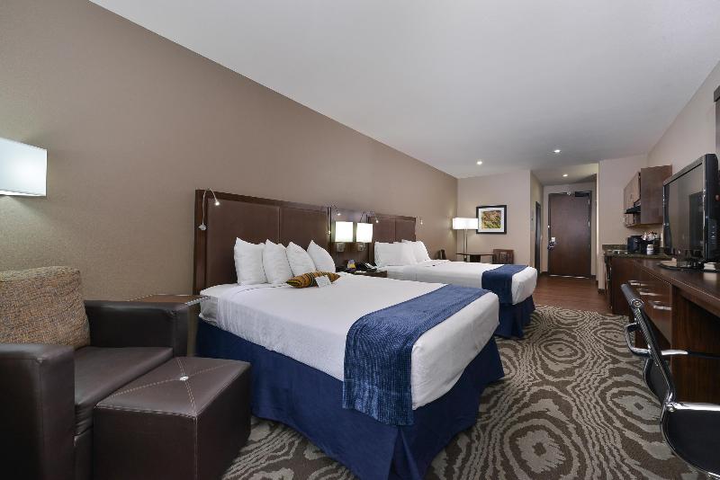 Best Western Plus Williston Hotel & Suites image