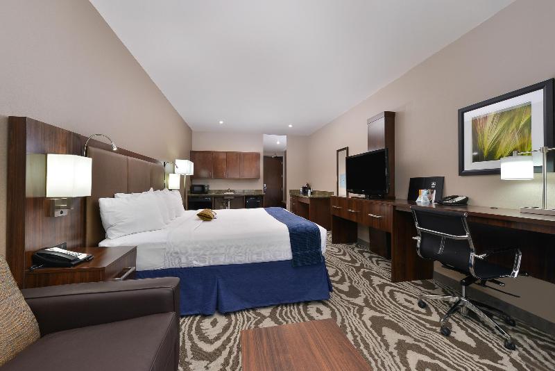 Best Western Plus Williston Hotel & Suites image
