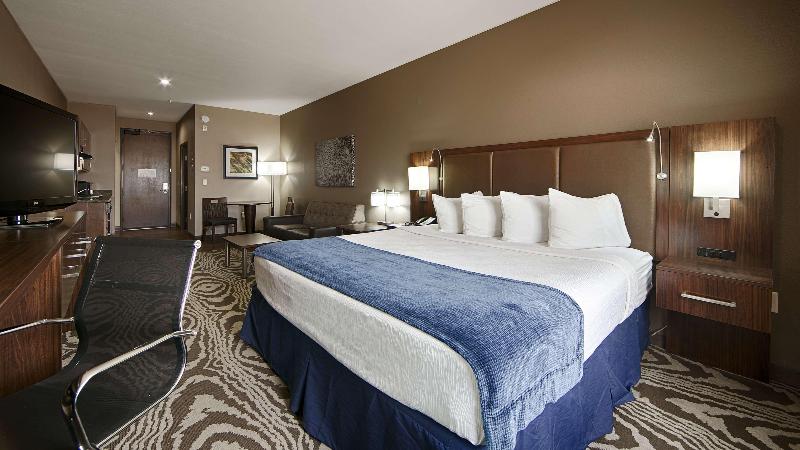 Best Western Plus Williston Hotel & Suites image
