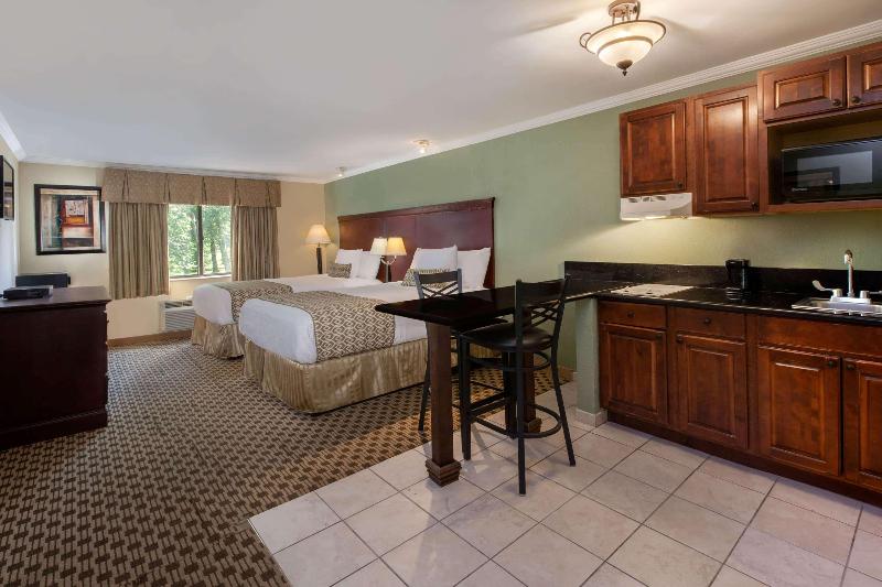 Baymont by Wyndham Pompton Plains/Wayne image