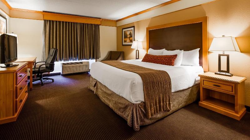 Best Western Plus Sidney Lodge image