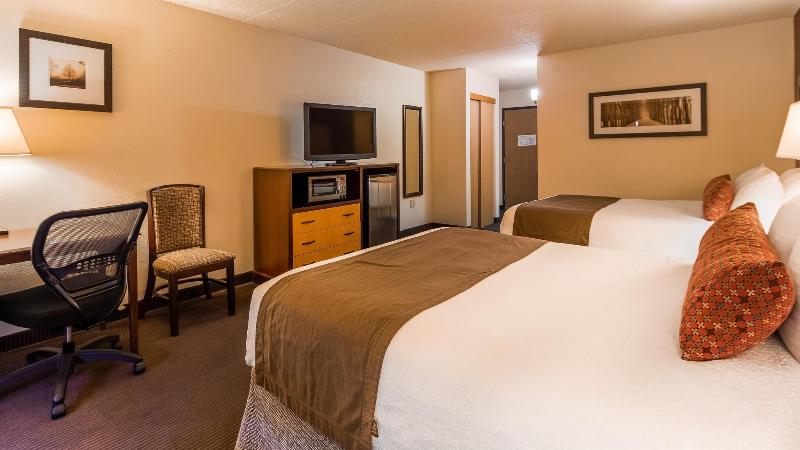 Best Western Plus Sidney Lodge image