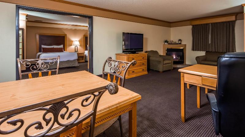 Best Western Plus Sidney Lodge image