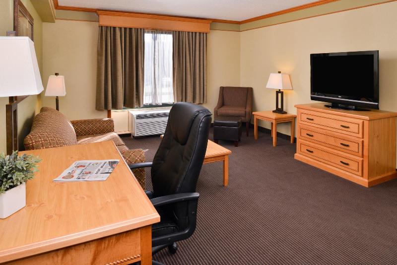 Best Western Plus Sidney Lodge image