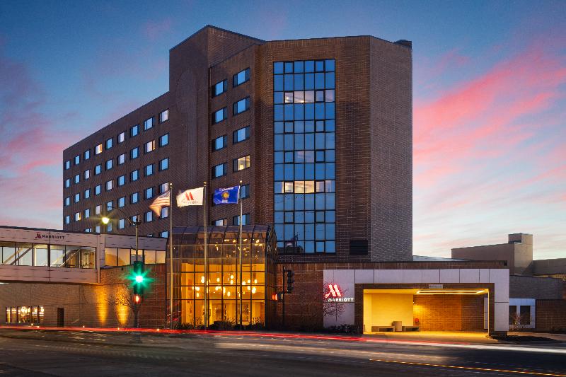 Oshkosh Marriott Waterfront Hotel image
