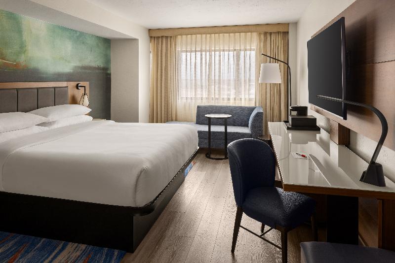 Oshkosh Marriott Waterfront Hotel image