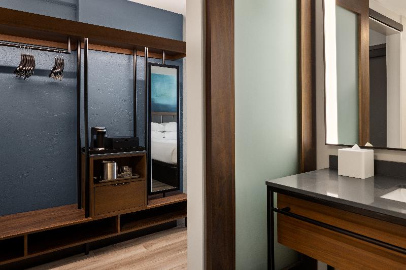 Oshkosh Marriott Waterfront Hotel image