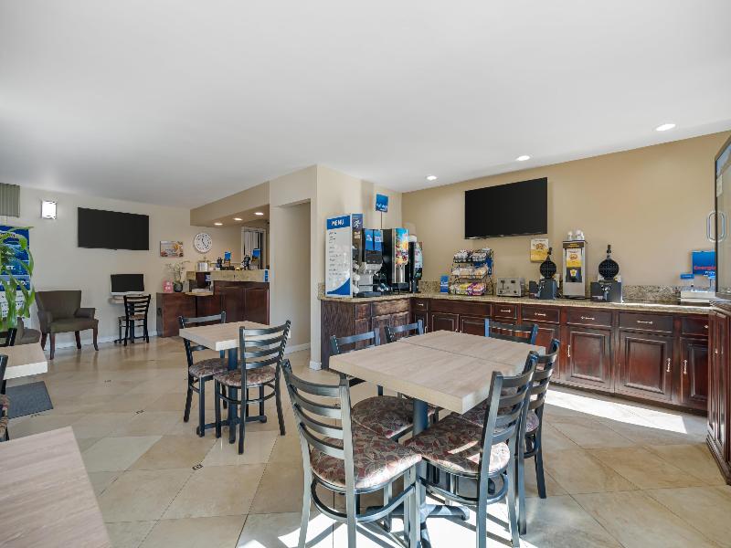 Best Western La Posada Motel image