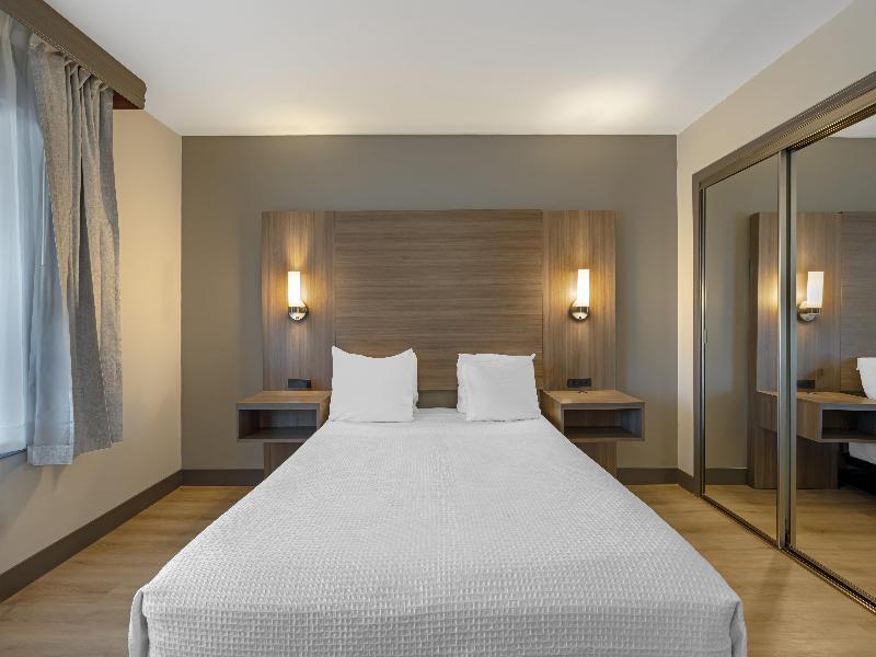 Best Western La Posada Motel image