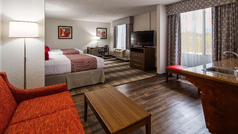 Best Western Plus Oak Harbor Hotel & Conference Ce image