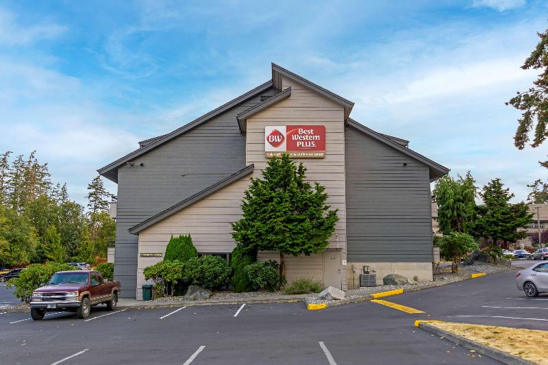 Best Western Plus Oak Harbor Hotel & Conference Ce image