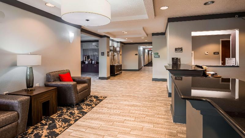 Best Western Plus Oak Harbor Hotel & Conference Ce image