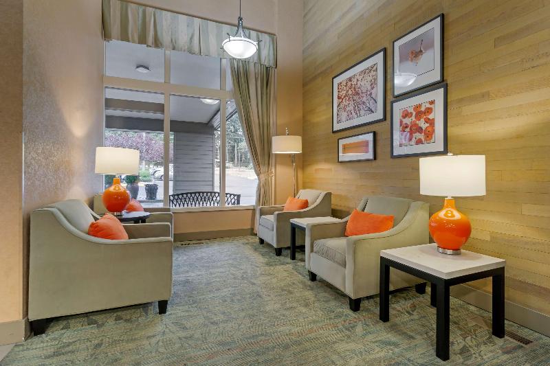 Best Western Plus Oak Harbor Hotel & Conference Ce image